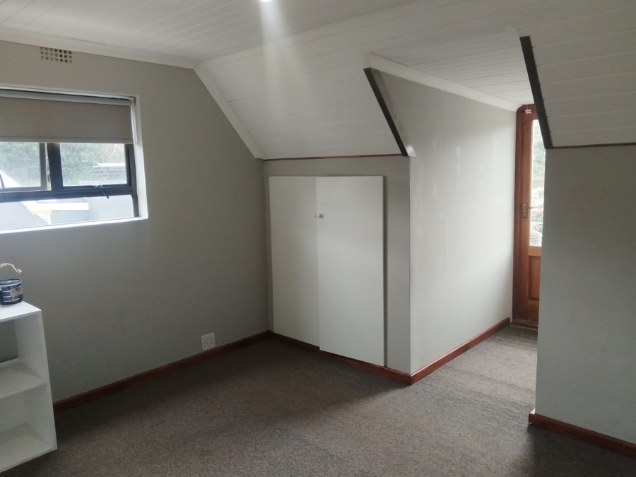 To Let 4 Bedroom Property for Rent in Welcome Glen Western Cape